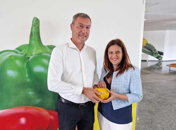 Immagine 2 Fabrizio Galliati, Presidente CAAT con Simona Riccio – LinkedIn Top Voice Italy e Agrifood & Organic Specialist e Coordinatrice del Progetto
